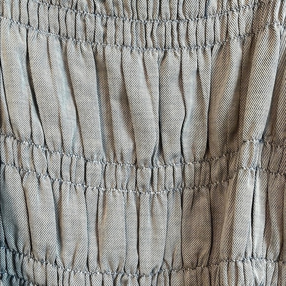 WHO WHAT WEAR 3/4 Sleeve Smocked Peplum Chambray Top, Size M - Picture 6 of 8